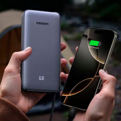 Power Bank Ugreen 45W cable USB-C integrado