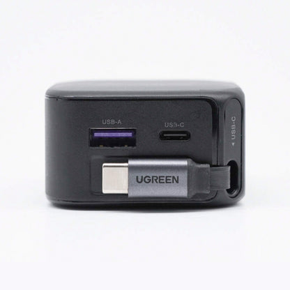 Cargador Ugreen p/ auto 90W USB-C retráctil 3 puertos